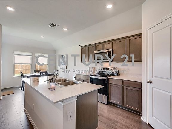 4th image of 1203 Willowbend Way