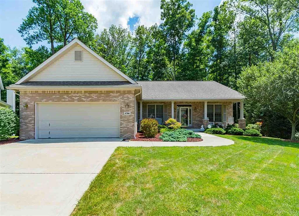 4706 E Cardiff Ct photo 1