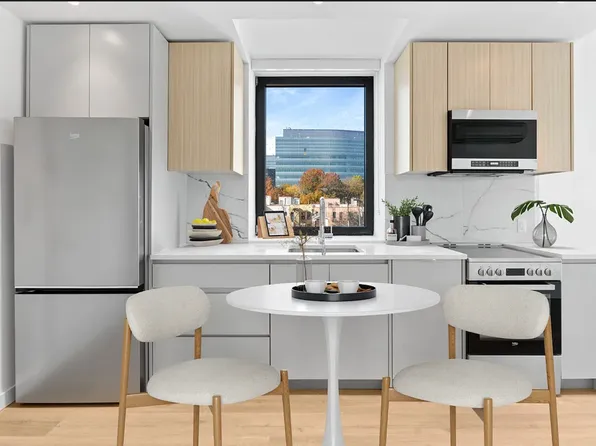 280 West 132nd Street image 3 of 21