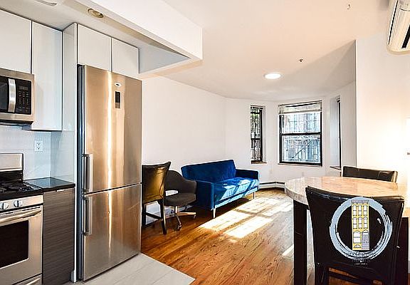 2nd image of 405 Franklin Ave