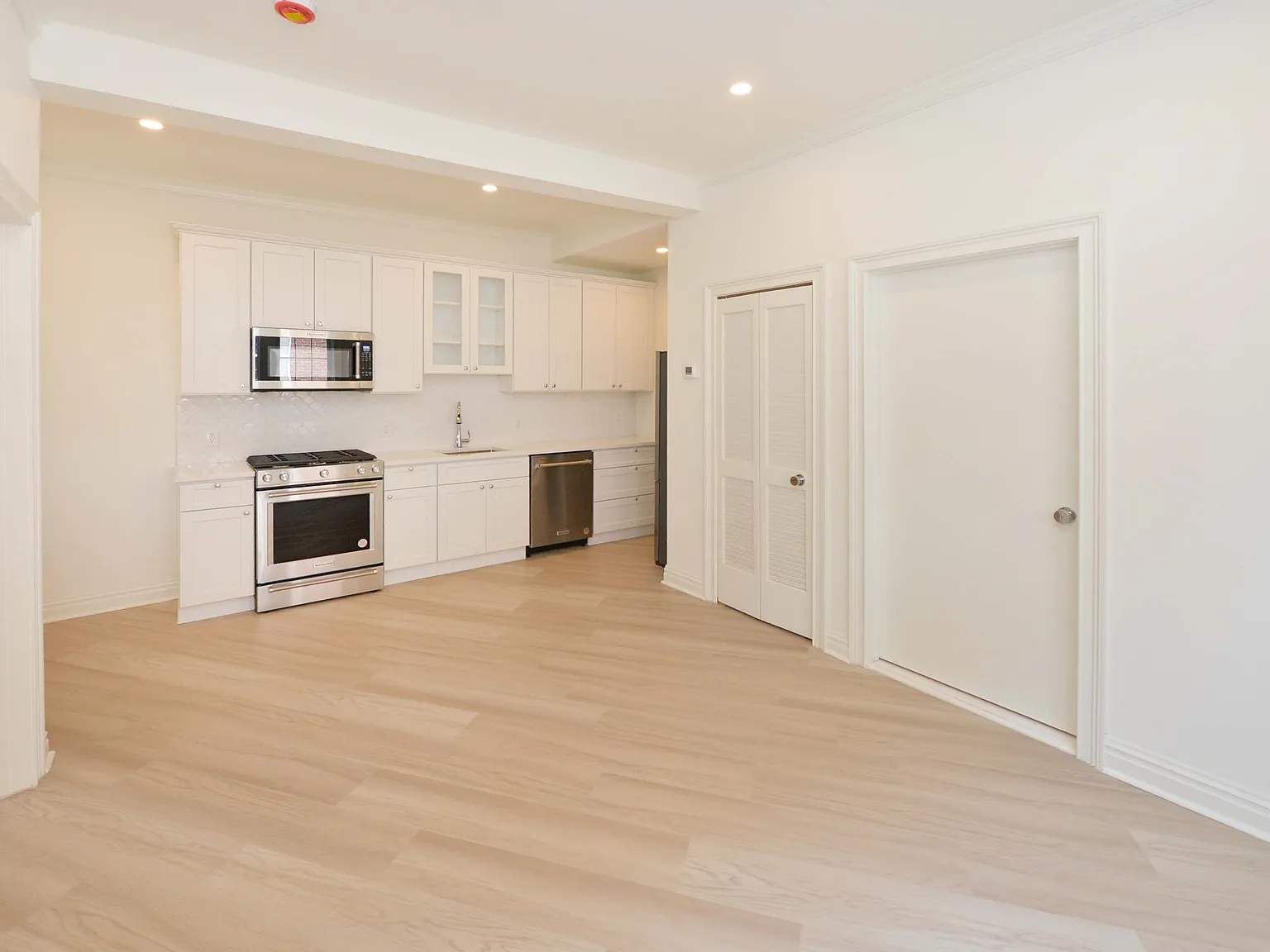 1 bed, $2,850 — Photo 3