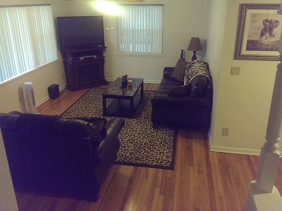 4th image of 1906 Sherwood Dr