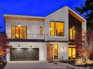 10640 NE 16th St, Bellevue, WA 98004