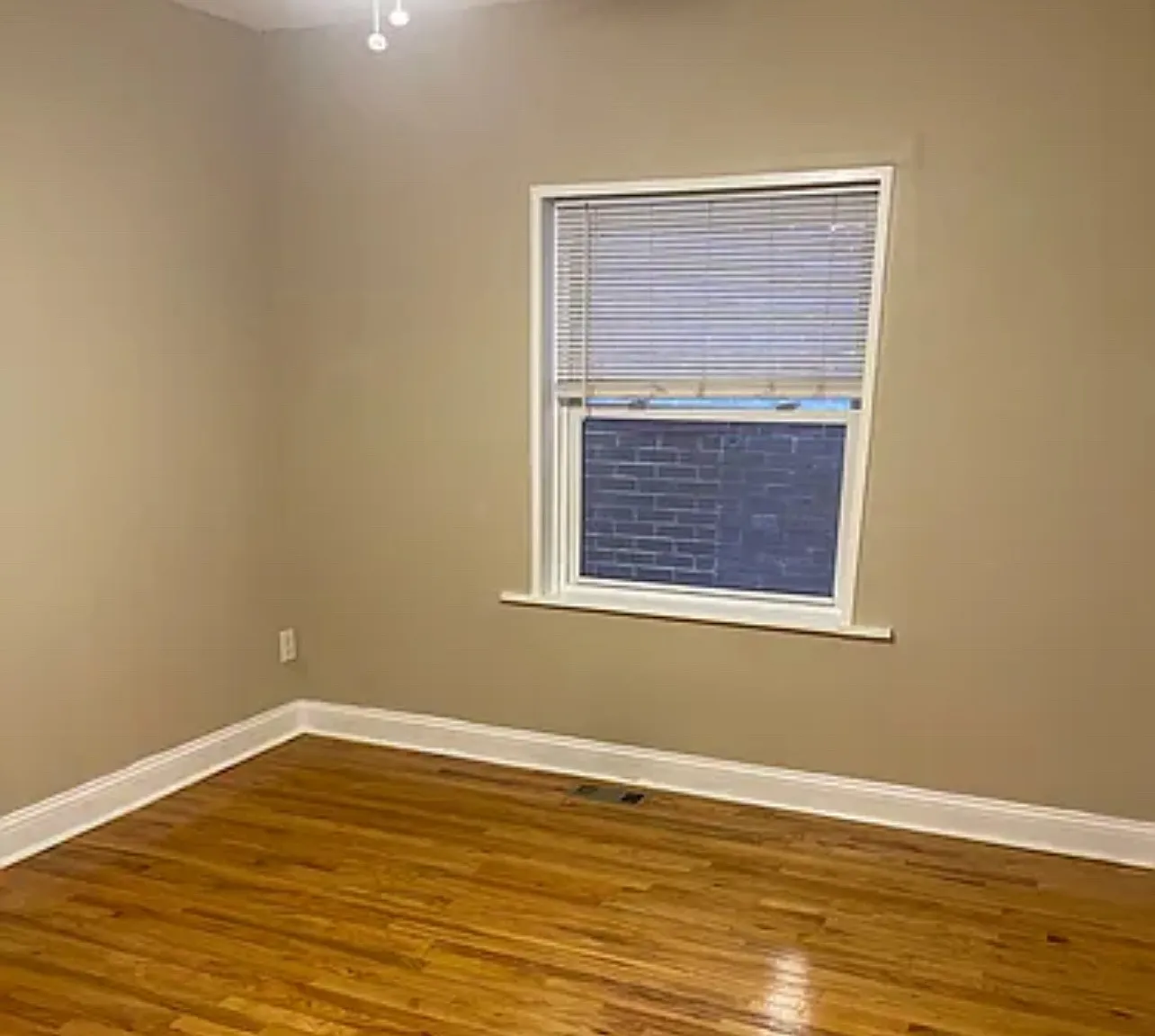 2 bed, 1200 sqft, $1,650 — Photo 3