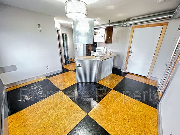 3rd image of 2722 E 30th St APT A