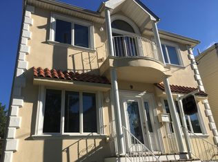 9 Llewellyn Pl, Staten Island, NY 10310