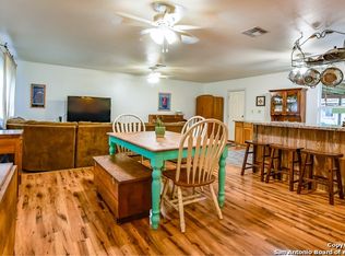 9 Roselawn Cir, New Braunfels, TX 78130