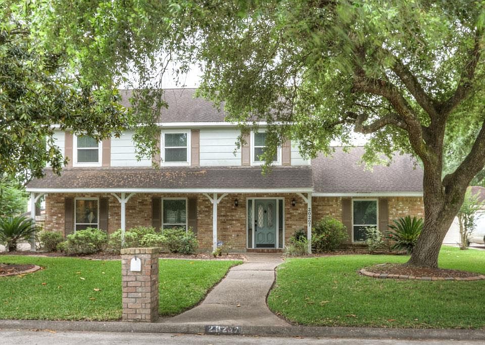 1st image of 20207 Pinehurst Trail Dr