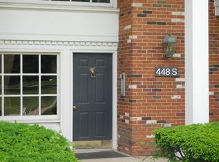 448 Fox Hills Dr S APT 3, Bloomfield Hills, MI 48304