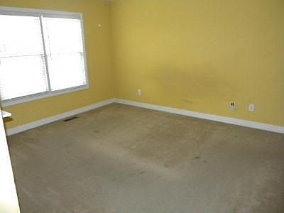 5th image of 681 Brevard Cir