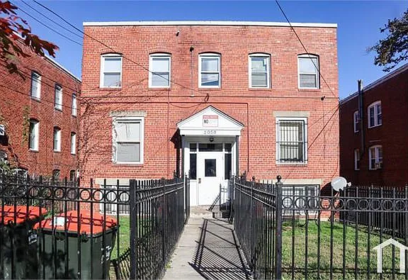 3 bed, $2,549 — Photo 3