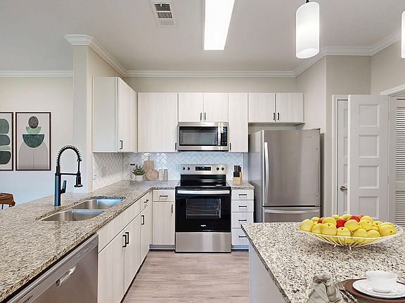 Newly Renovated Kitchen