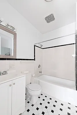 Rented by Compass | media 27