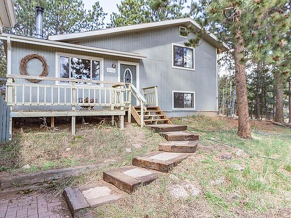 2nd image of 810 Northwoods Dr W