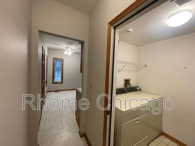 519 W Parkside Dr — Photo 31