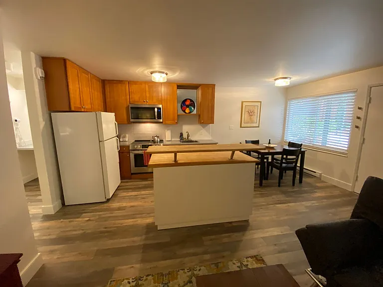 1818 Harvard Ave — Photo 7