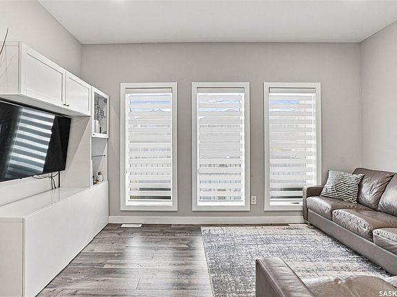 5th image of UNIT Cres-222 Dubois CRESCENT