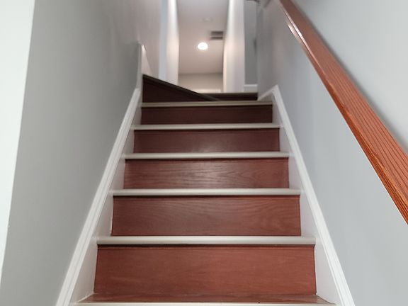 2nd image of 4133 W Lexington Ave #4133