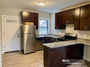 715 W Brompton Ave #68, Chicago, IL 60657