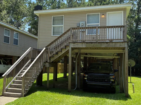 6323 W Adams St, Bay Saint Louis, MS 39520