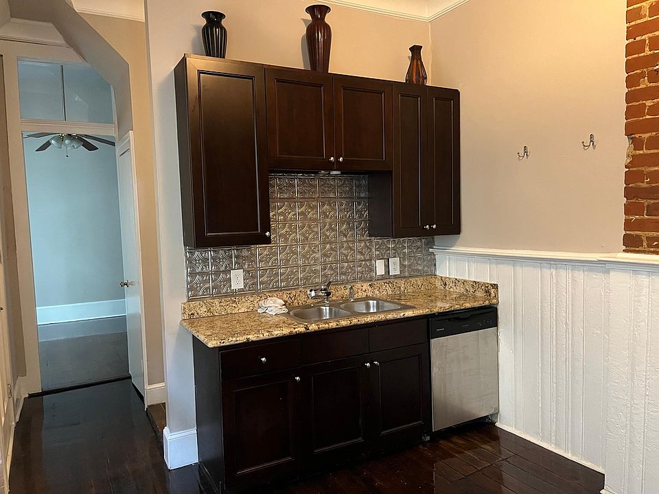 1st image of 1415 1/2 Terpsichore St