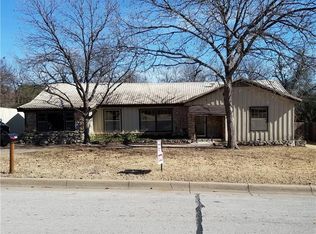 1816 Brook Hollow Dr, Fort Worth, TX 76114