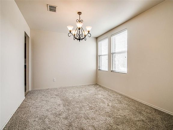 2nd image of 324 Briaroaks Dr