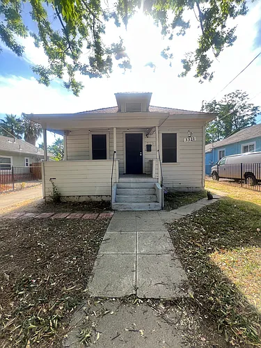 3321 33rd St Photo 1