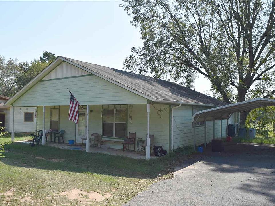 2nd image of 809 E 1st St