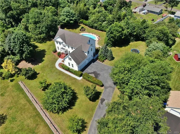 23 Whaling Drive, Waterford, CT 06385