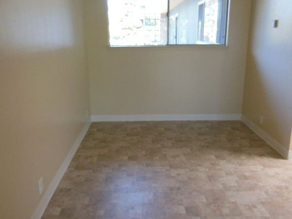 4th image of 1584 Regent St APT 4