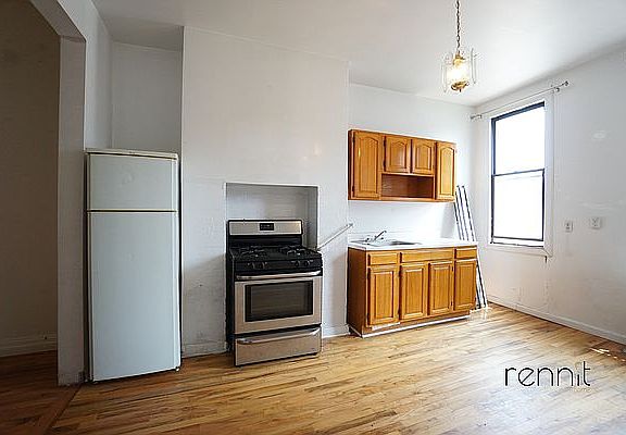 5th image of 114 Walton St #12C
