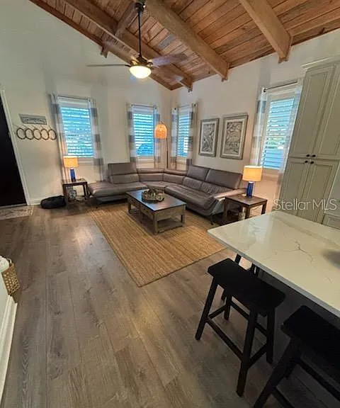 525 Lexington St — Photo 7