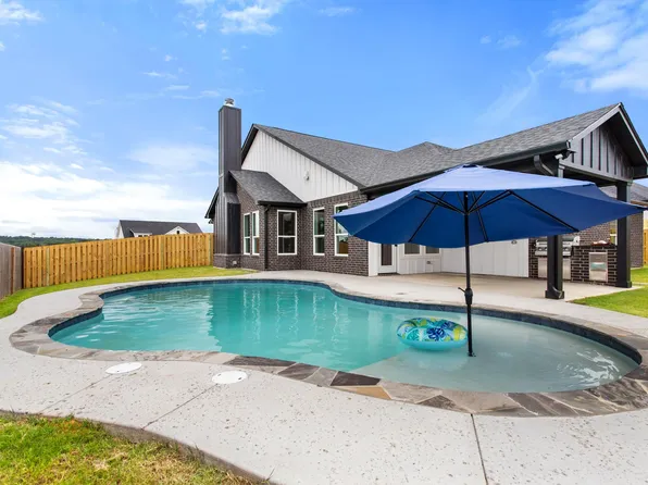 16430 Clearview Dr, Lindale, TX 75771
