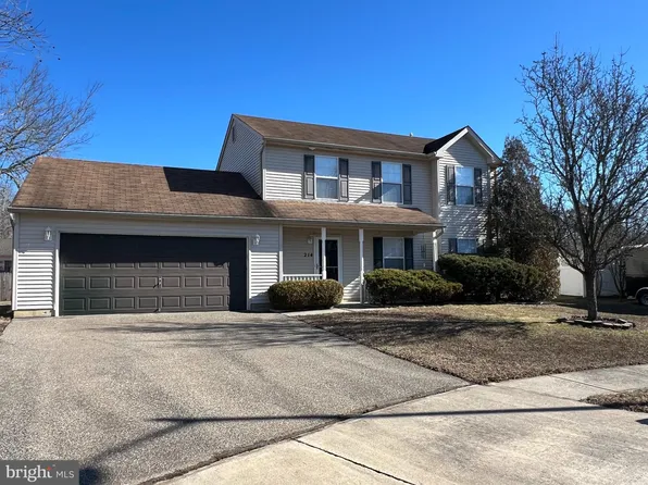 214 Boulder Lake Dr, Little Egg Harbor, NJ 08087