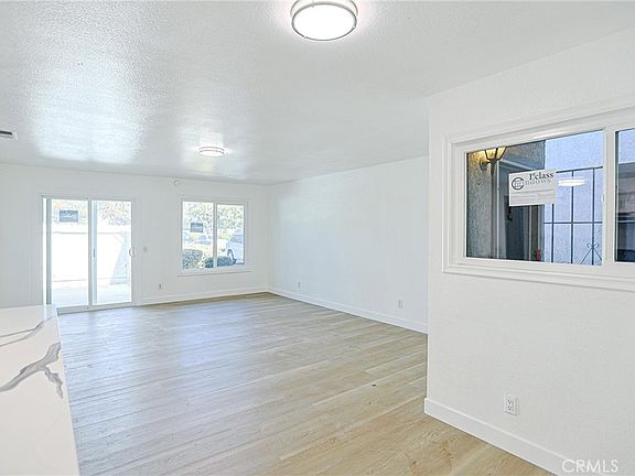 4th image of 13928 Parkway Dr #49