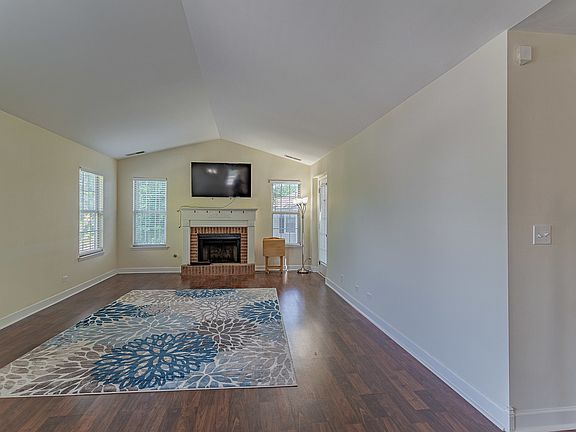 5th image of 1829 Quaker Hollow Ln #1829