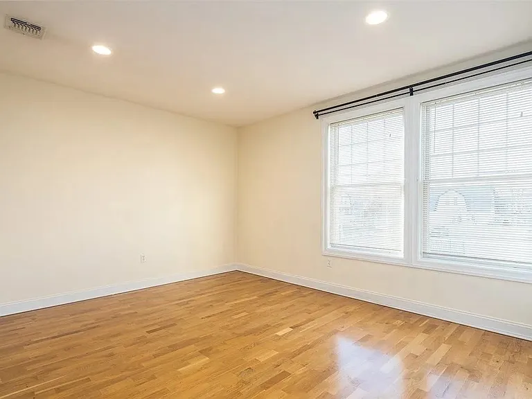 7716 Kennedy Blvd #1E — Photo 13