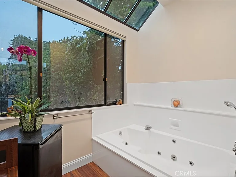 341 S Meadows Ave — Photo 32