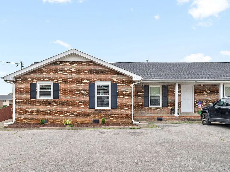 Darlene Dr - 147 — Photo 6