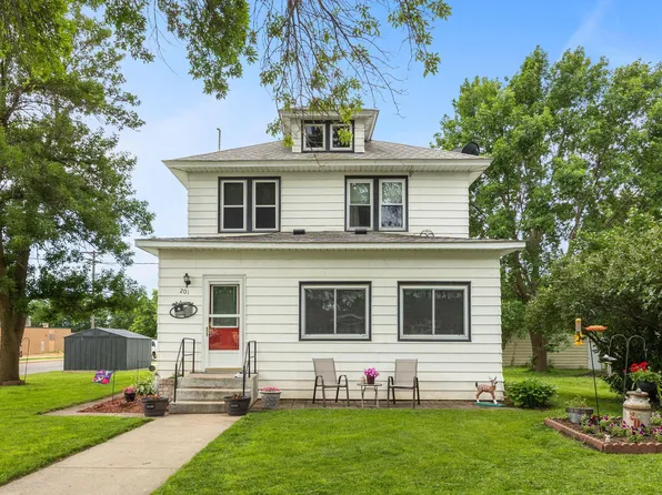 201 Cleveland St SW, Silver Lake, MN 55381