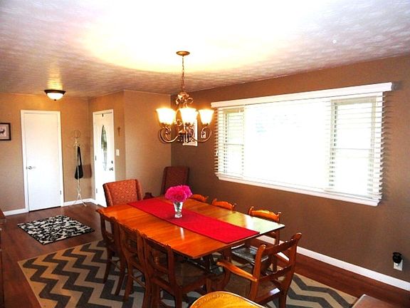 3rd image of 720 Olsen Dr