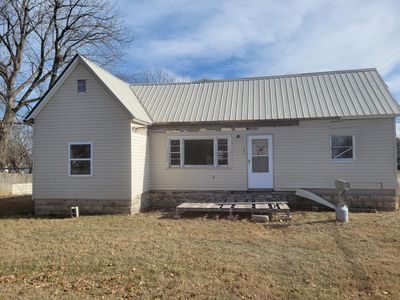 740 S Rinker Avenue, Aurora, MO, 65605