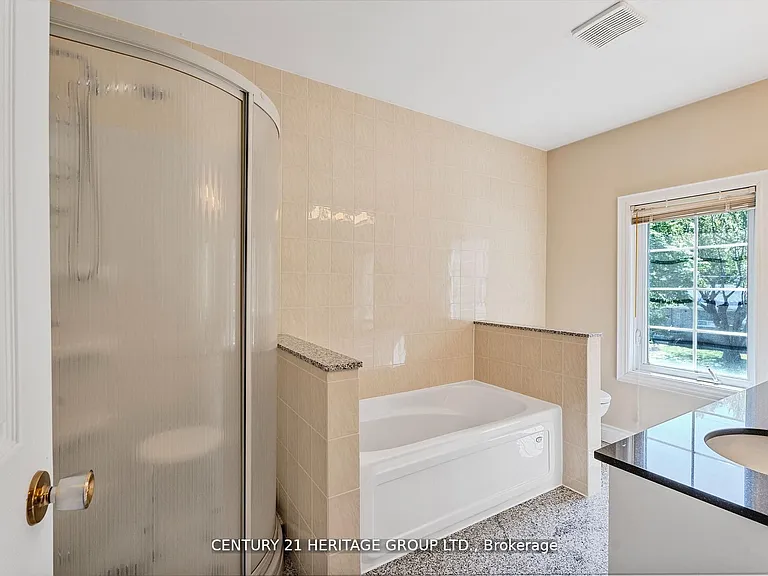 162 Goulding Ave — Photo 14