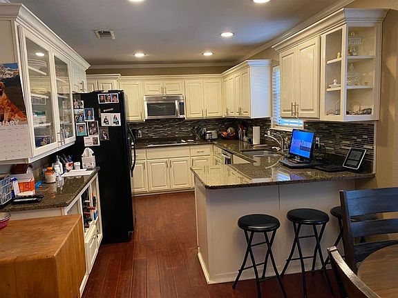 5th image of 1015 42nd St SE