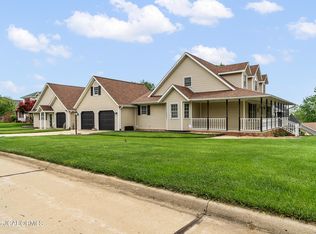 4924 Woods Xing, Jefferson City, MO 65109