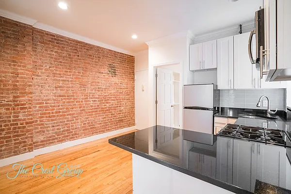 Rented by The Crest Group | media 8