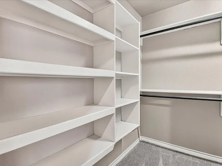 5114 Spring Brook Dr — Photo 36