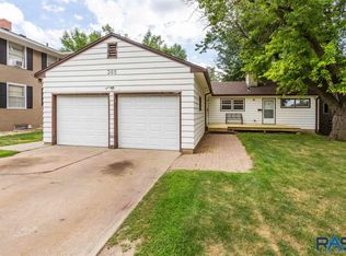 305 W 34th St, Sioux Falls, SD 57105