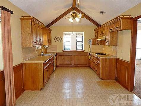3rd image of 1029 Gracelane Dr